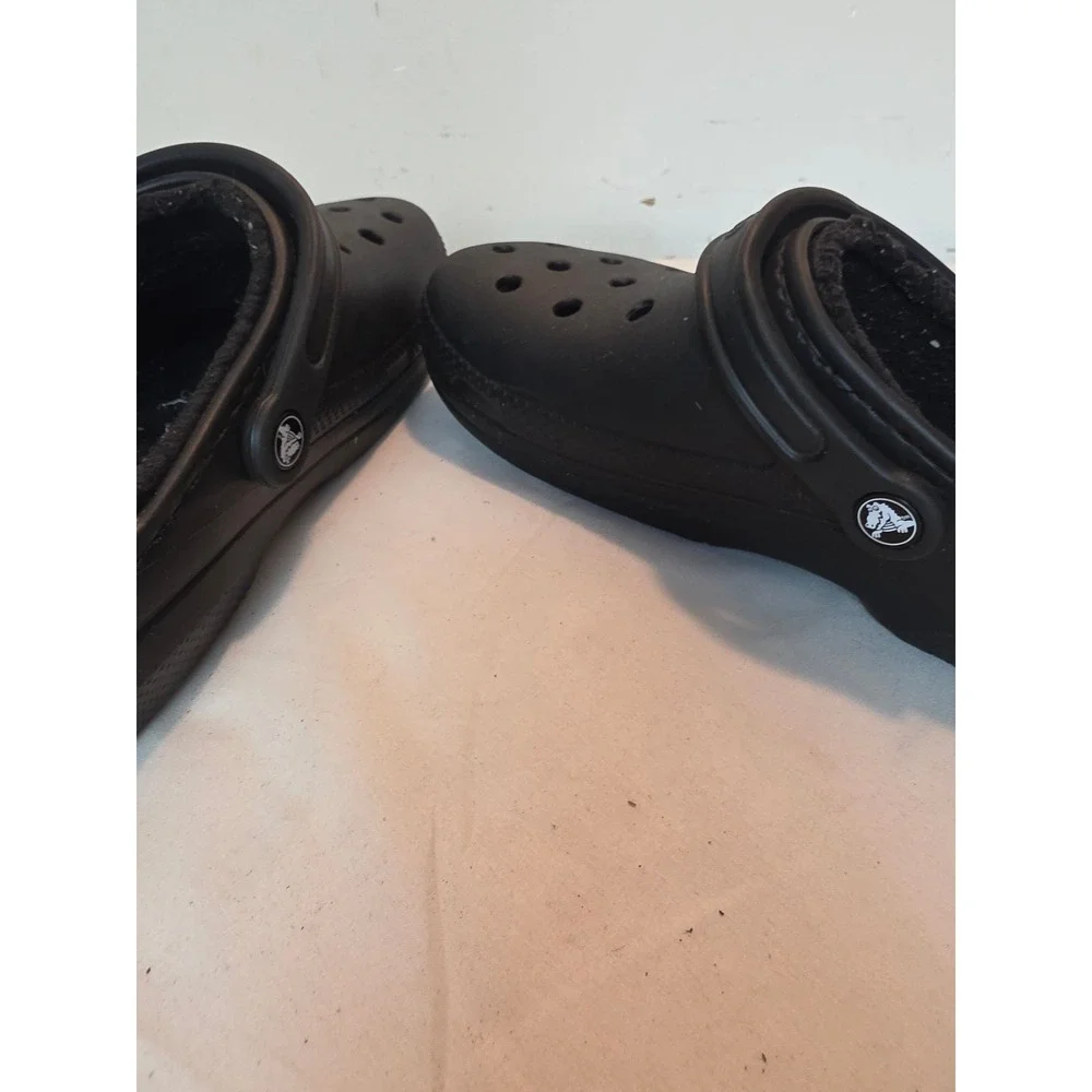 Crocs Classic Fuzz Lined Clogs Black Mens 9 Womens 11 Slip On Shoes